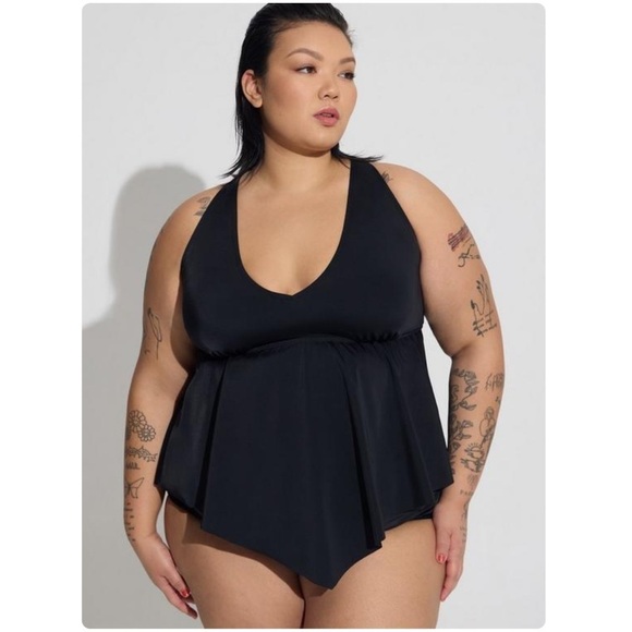 torrid Other - Torrid 4 Wireless V-Neck Tankini swimsuit top